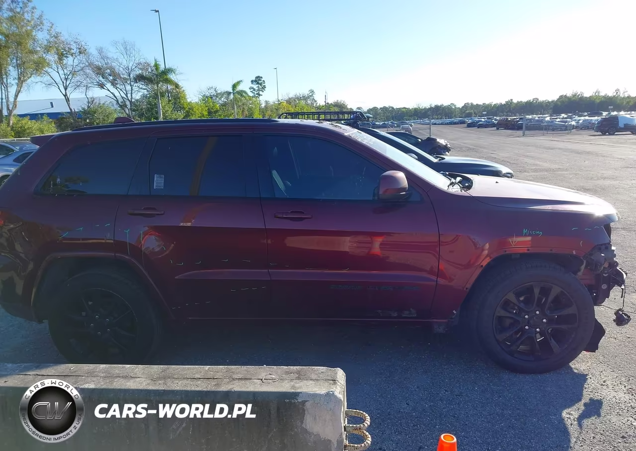 2018 Jeep Grand Cherokee Altitude 4X2 VIN:1C4RJEAG3JC339039 - 14