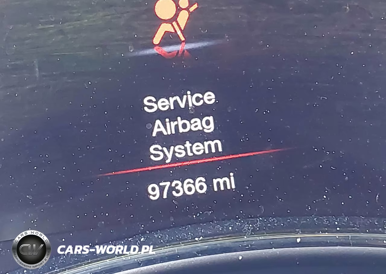 2018 Jeep Grand Cherokee Altitude 4X2 VIN:1C4RJEAG3JC339039 - 16