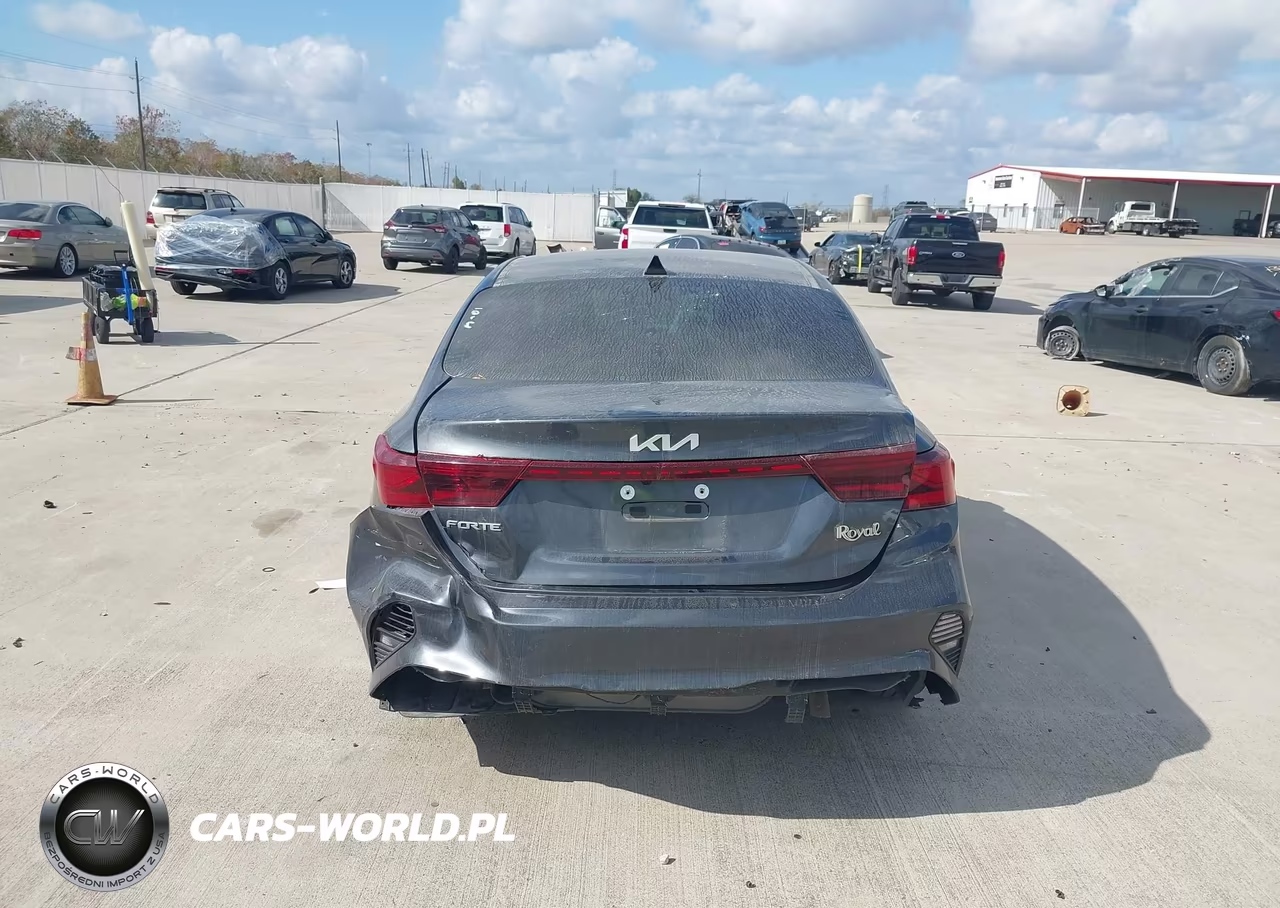 2024 Kia Forte Lxs VIN:3KPF24AD7RE789815 - 15