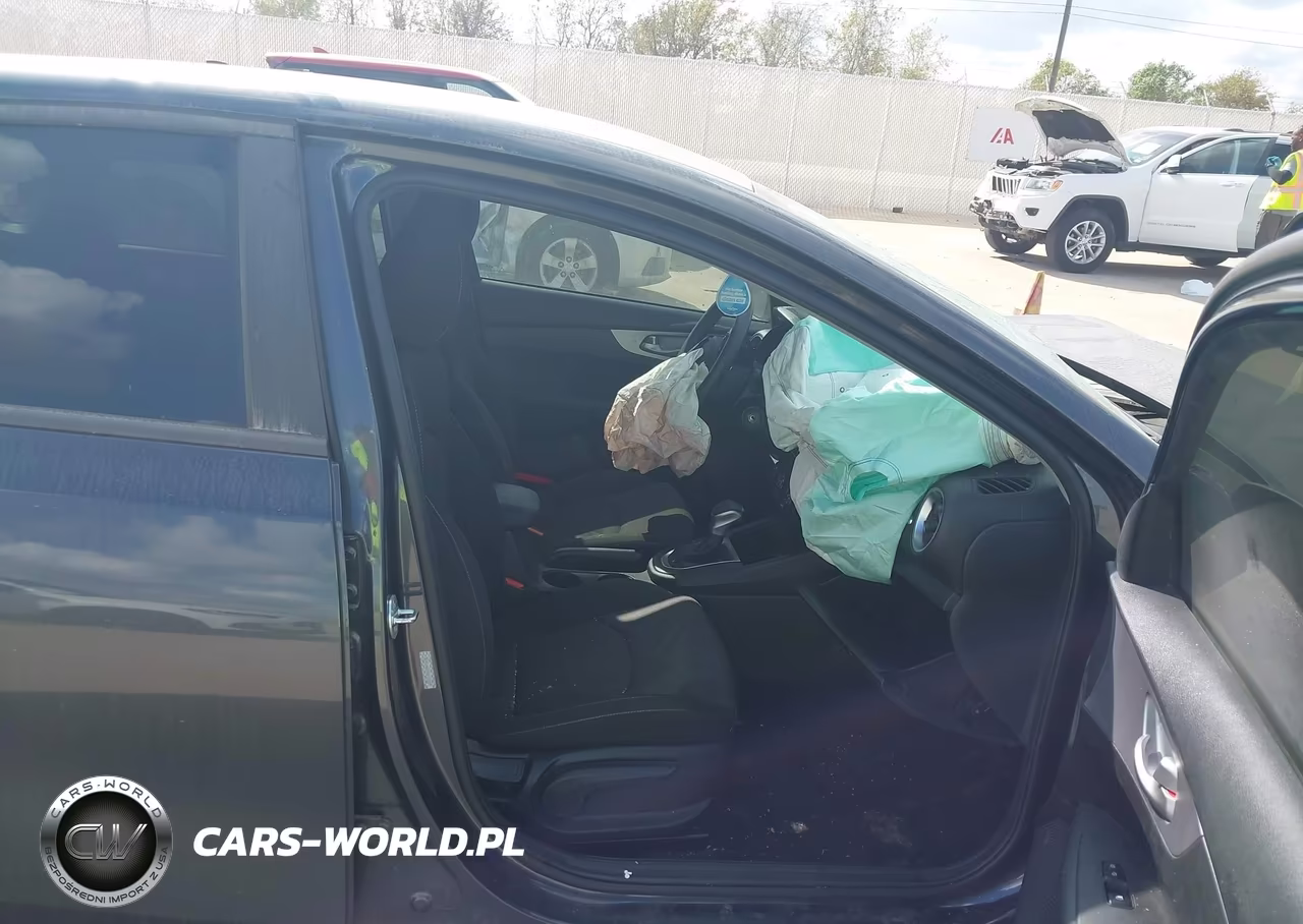 2024 Kia Forte Lxs VIN:3KPF24AD7RE789815 - 5