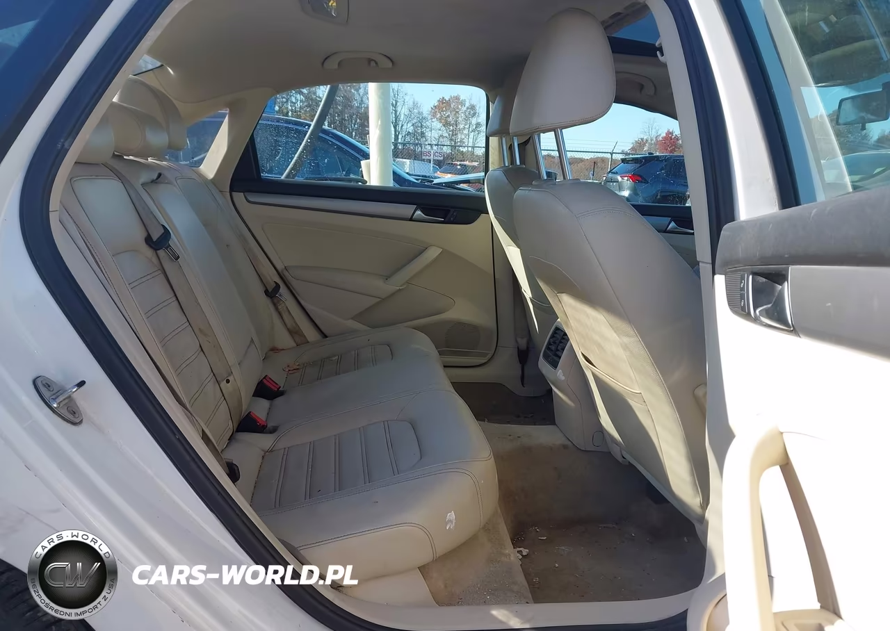 2015 Volkswagen Passat 1.8T Se VIN:1VWBS7A33FC030330 - 8
