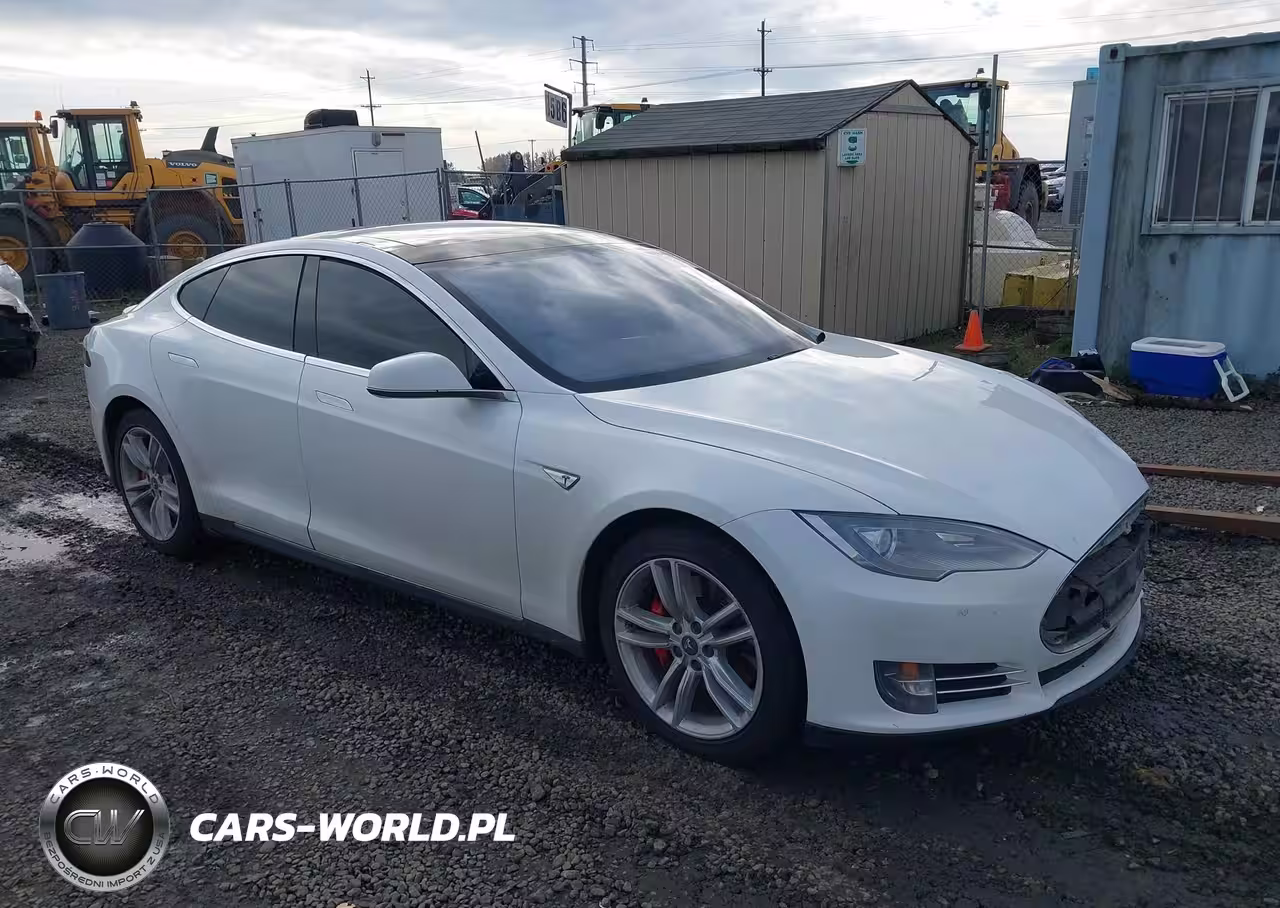 2015 Tesla Model S 85D-P85D