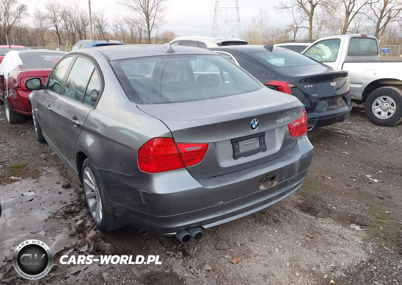 2011 BMW 328I xDrive VIN:WBAPK7C50BA463842 - 3