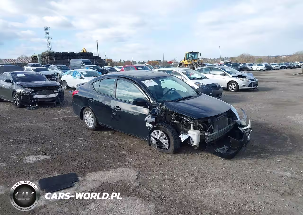 2018 Nissan Versa 1.6 S+