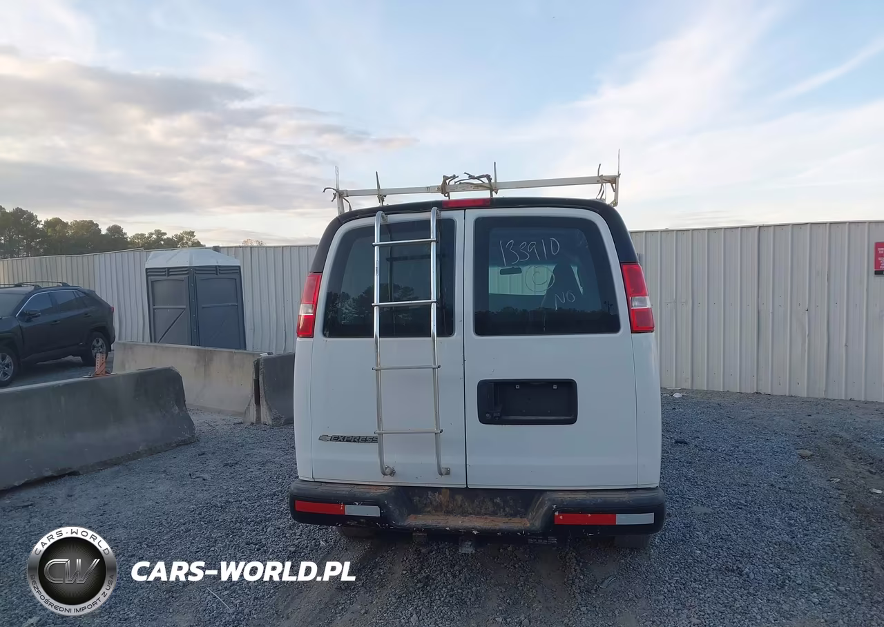 2017 Chevrolet Express 2500 Work Van VIN:1GCWGBFF7H1133910 - 16