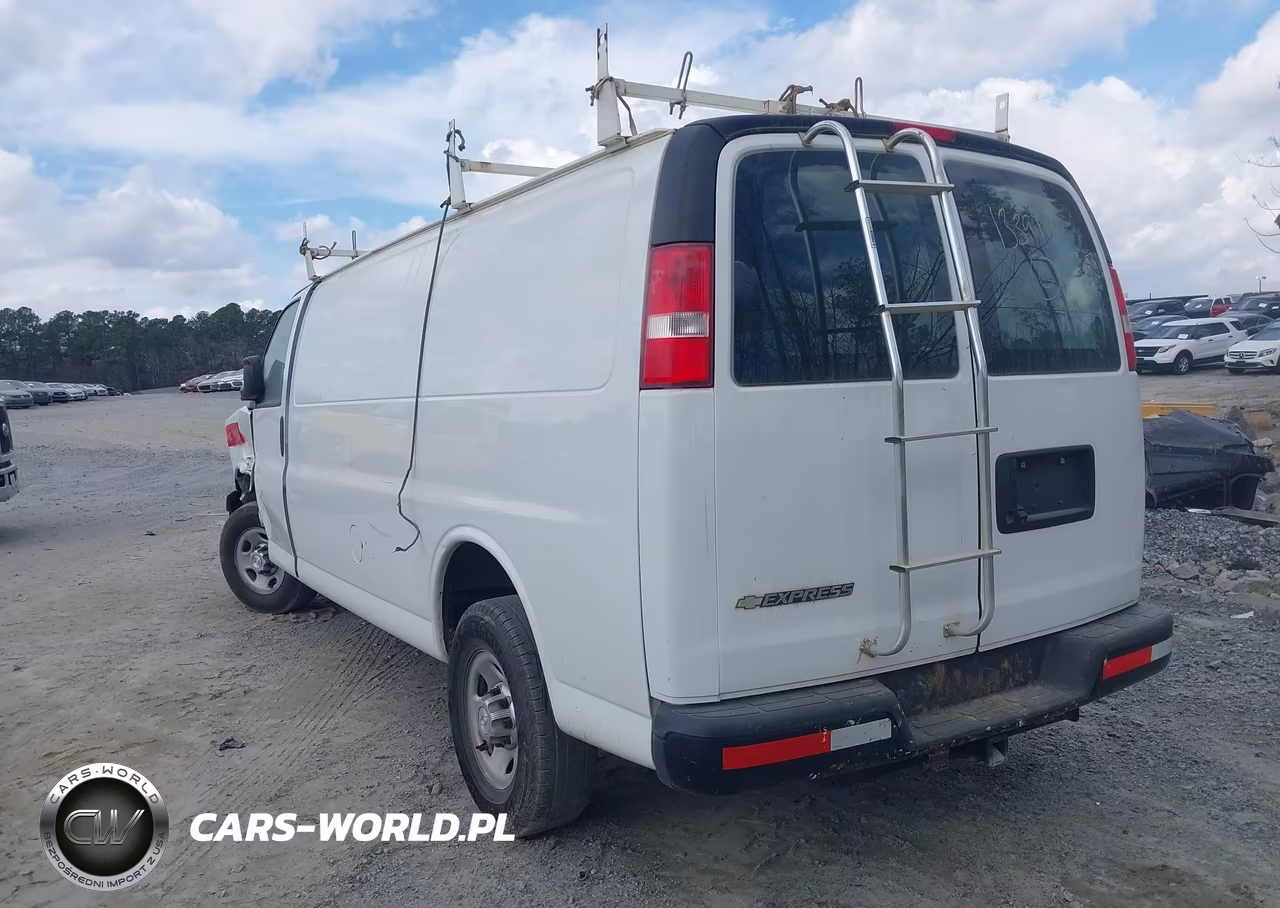 2017 Chevrolet Express 2500 Work Van VIN:1GCWGBFF7H1133910 - 3