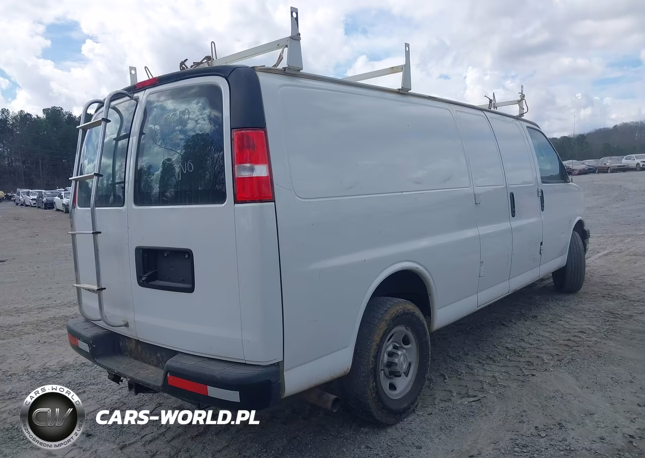 2017 Chevrolet Express 2500 Work Van VIN:1GCWGBFF7H1133910 - 4