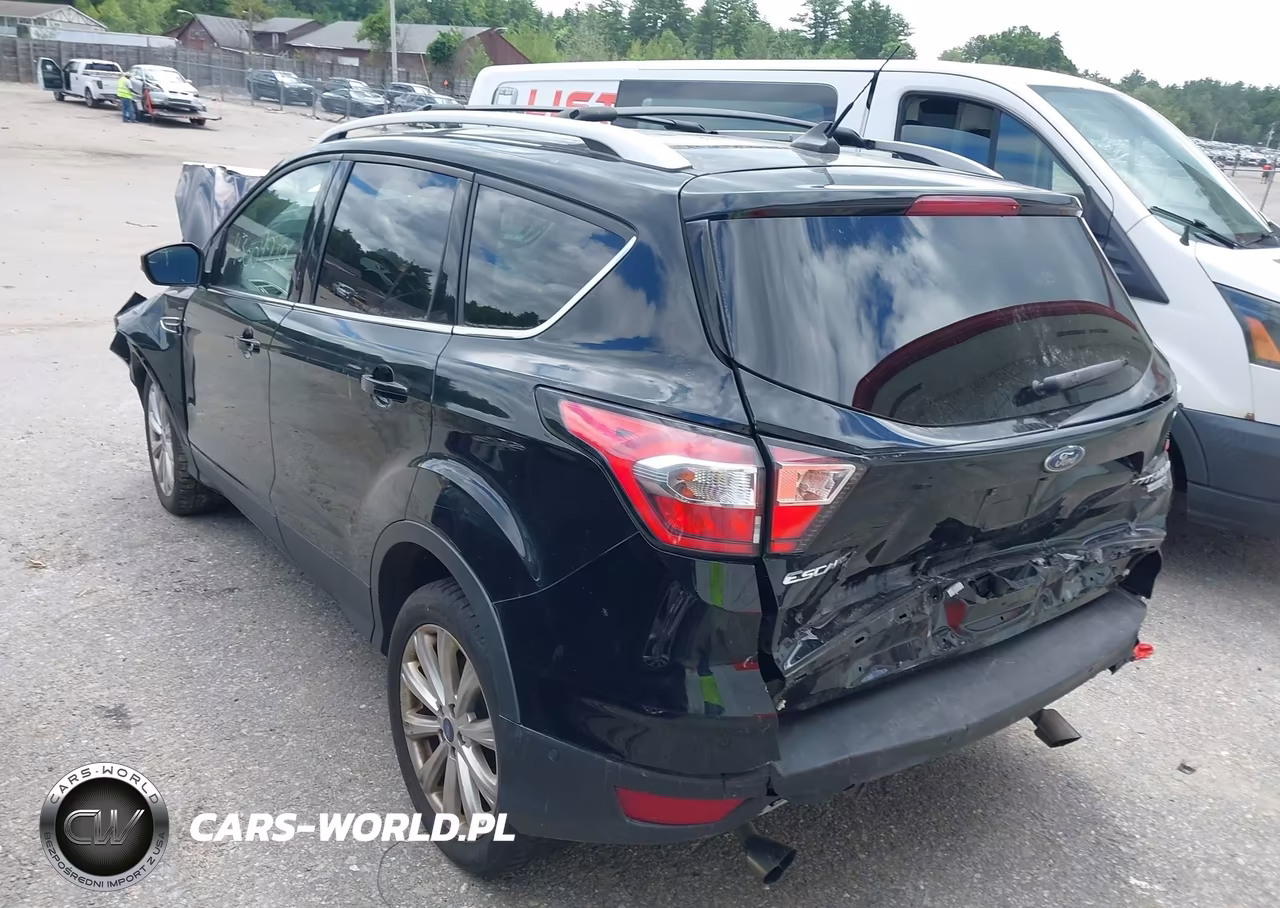 2018 Ford Escape Titanium VIN:1FMCU9J94JUB92497 - 3