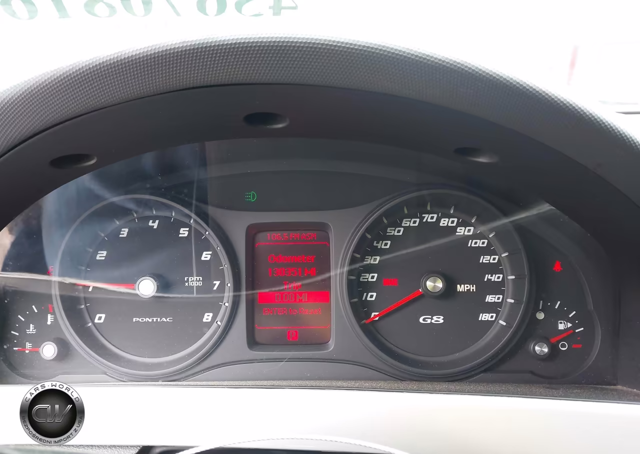 2009 Pontiac G8 VIN:6G2ER577X9L223290 - 7