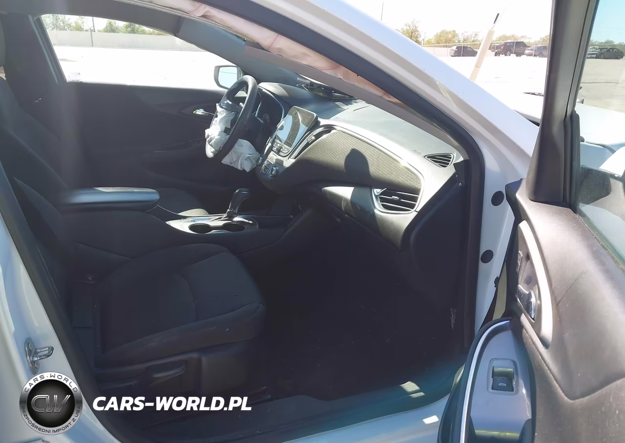 2019 Chevrolet Malibu Lt VIN:1G1ZD5ST4KF139377 - 5
