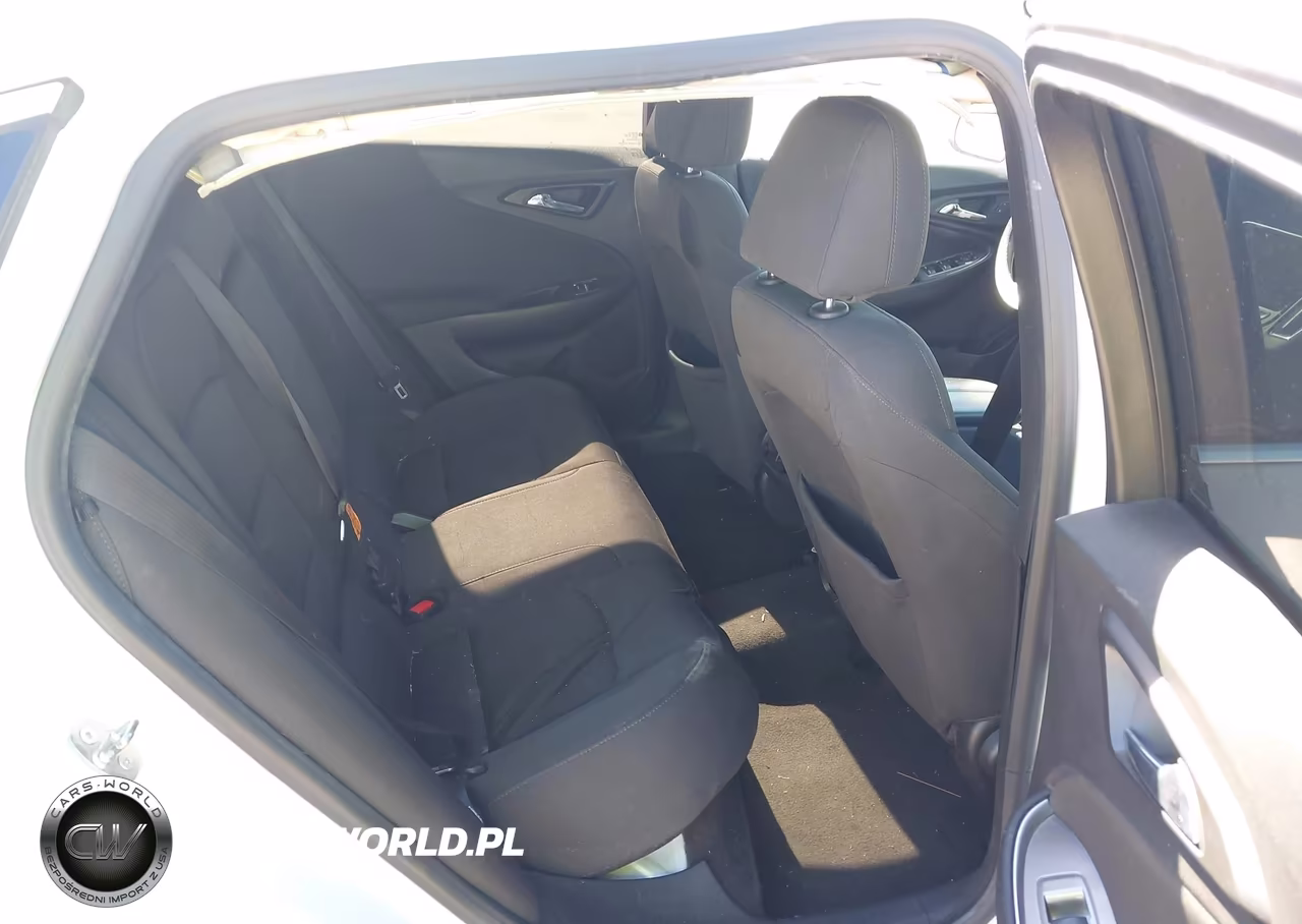 2019 Chevrolet Malibu Lt VIN:1G1ZD5ST4KF139377 - 8