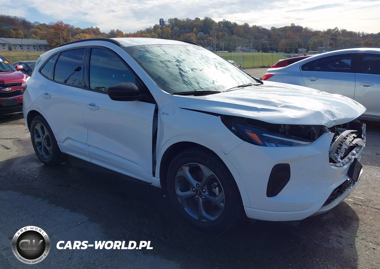 2023 Ford Escape St-Line – zdjęcie 1 z 17