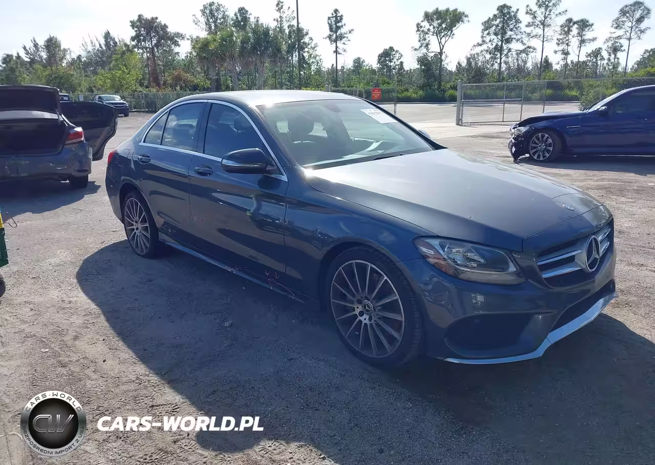 2015 Mercedes-Benz C 300 Sport