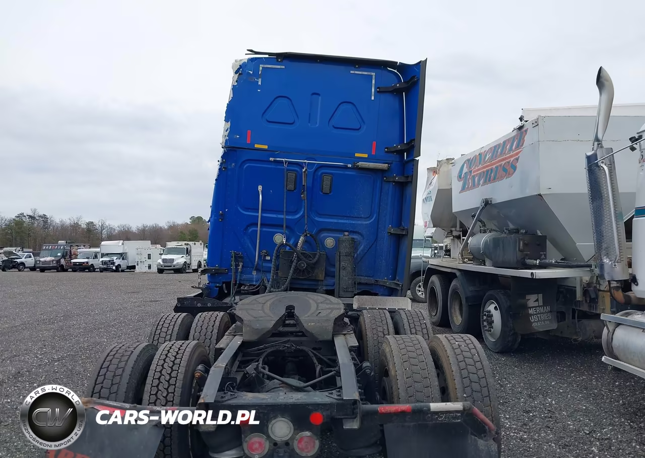 2017 Freightliner Cascadia 125 VIN:3AKJGLDR1HSHX3225 - 8