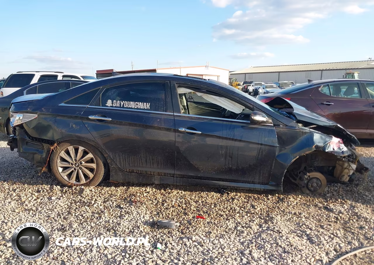 2014 Hyundai Sonata Limited VIN:5NPEC4AC7EH825072 - 12