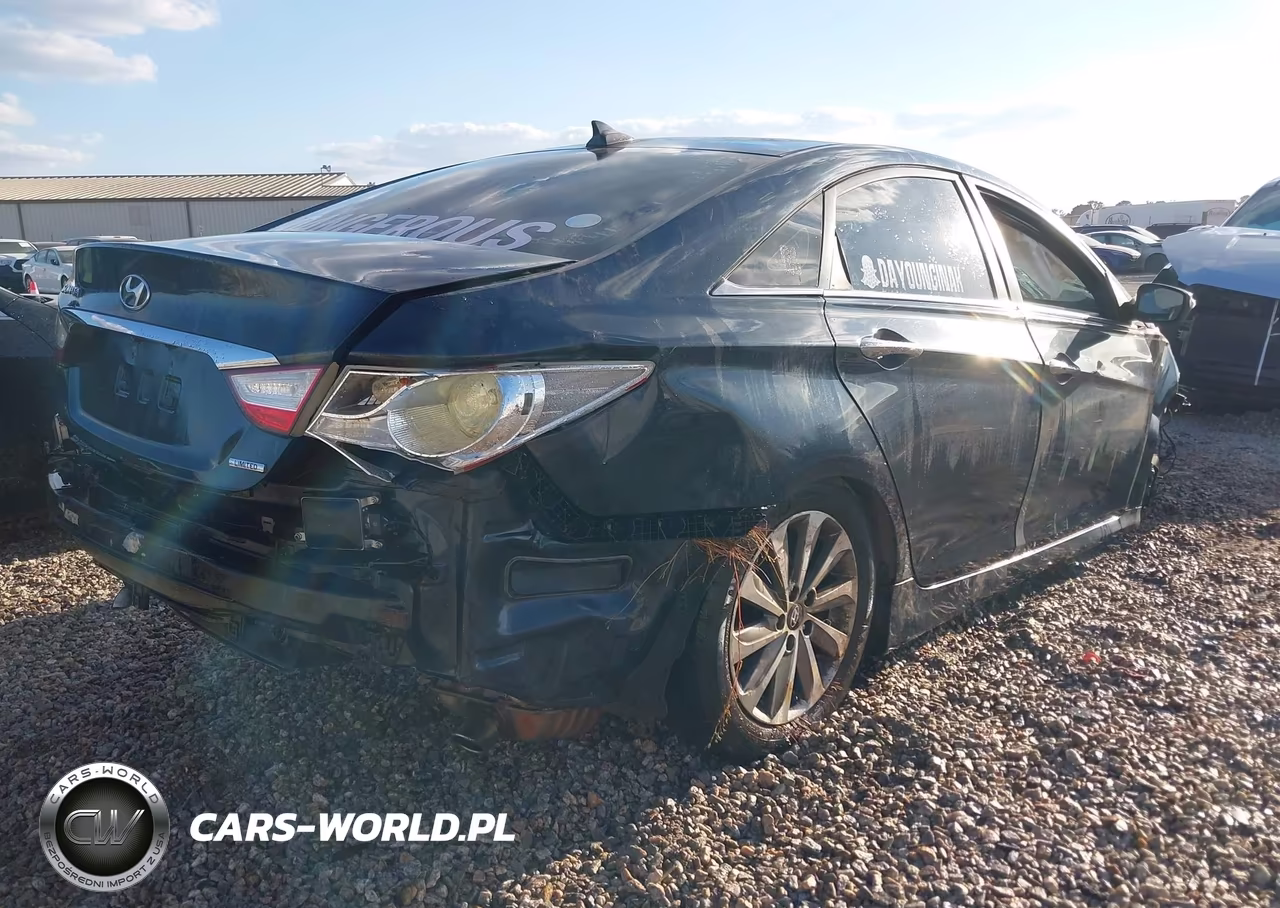 2014 Hyundai Sonata Limited VIN:5NPEC4AC7EH825072 - 4