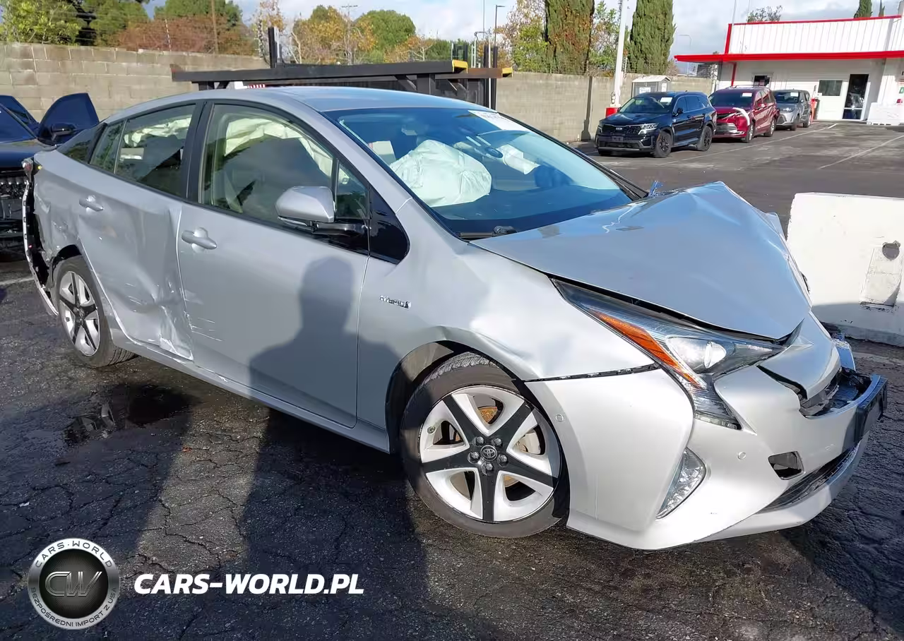 2018 Toyota Prius Three Touring