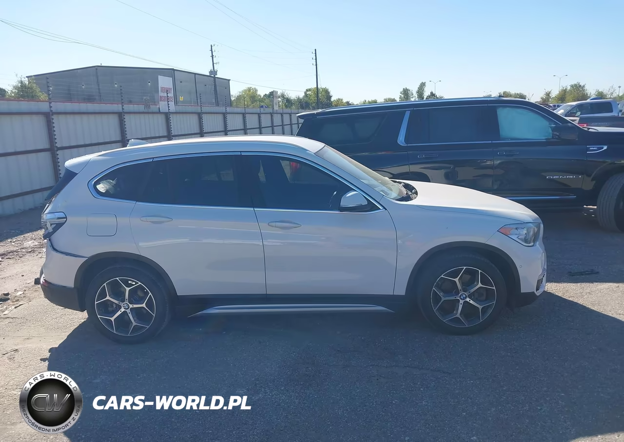 2017 BMW X1 Sdrive28I VIN:WBXHU7C38H5H33794 - 13