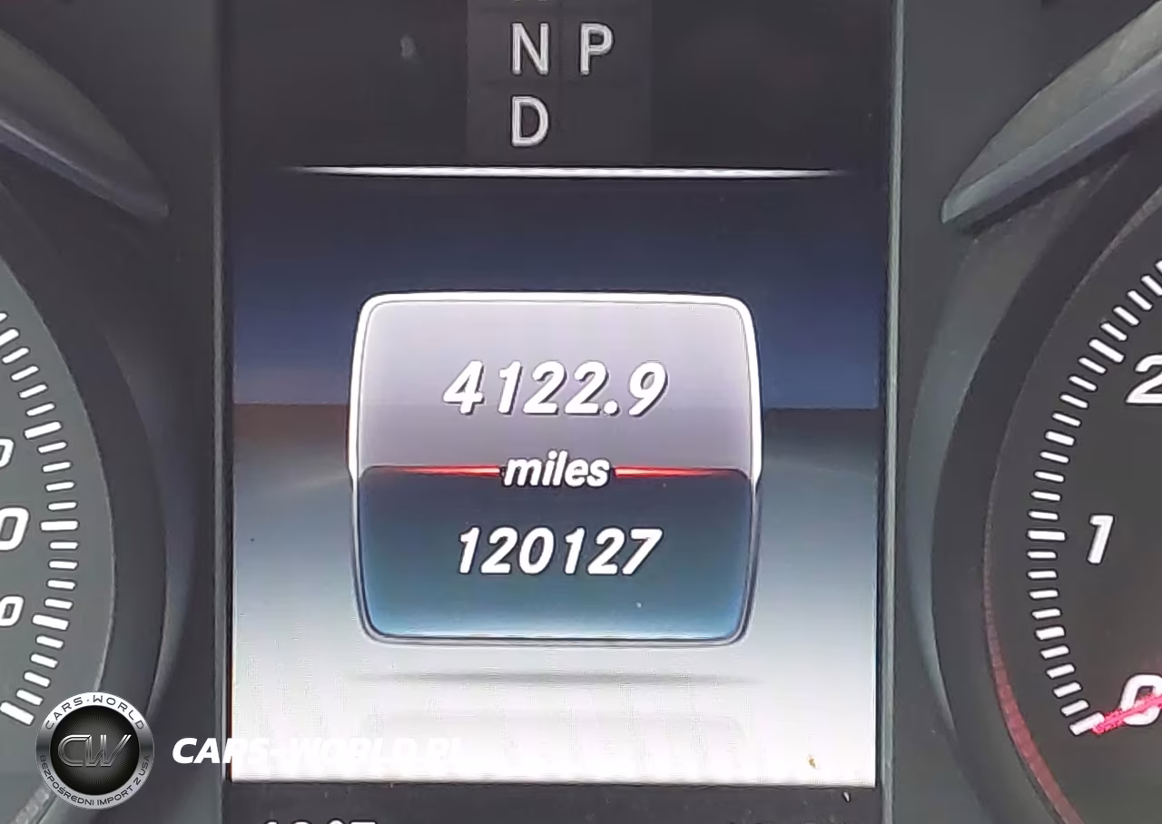 2018 Mercedes-Benz C 300 VIN:55SWF4JB5JU245457 - 14