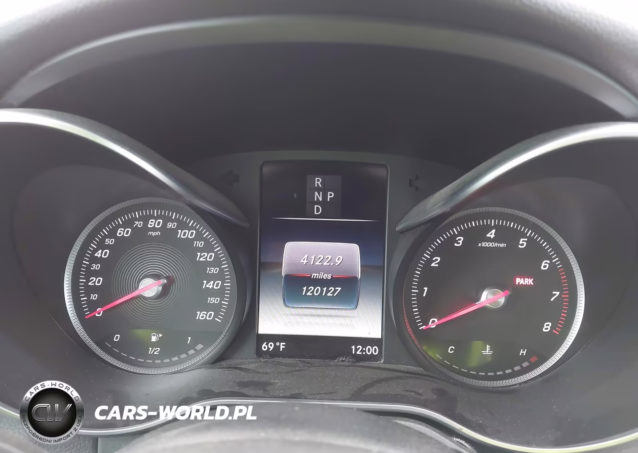 2018 Mercedes-Benz C 300 VIN:55SWF4JB5JU245457 - 7