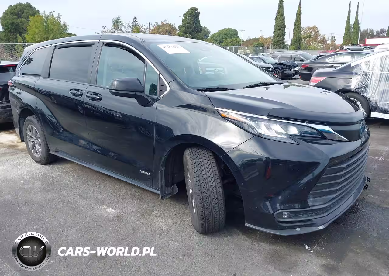 2021 Toyota Sienna Le
