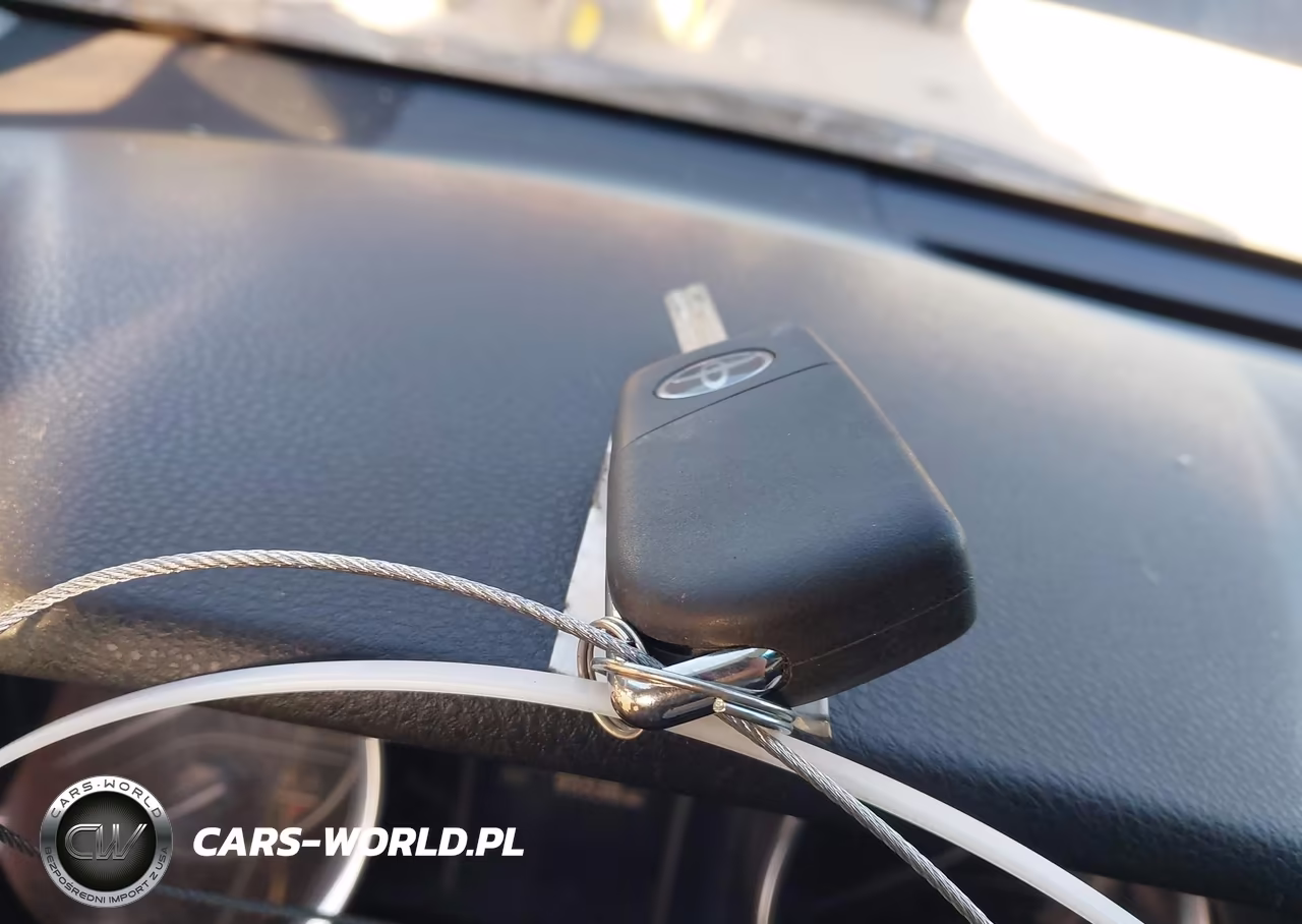 2018 Toyota Camry Le VIN:4T1B11HK6JU673351 - 11