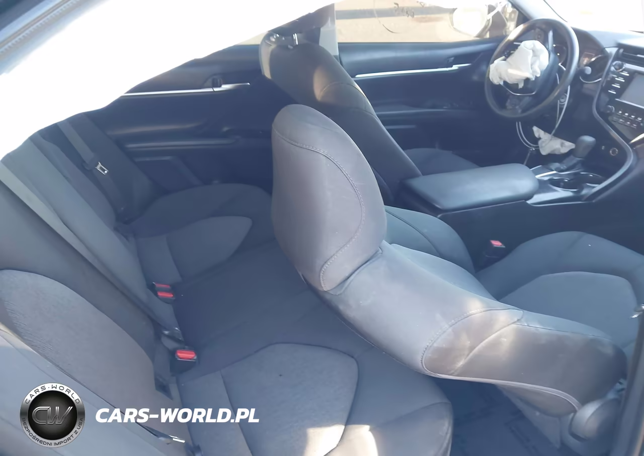 2018 Toyota Camry Le VIN:4T1B11HK6JU673351 - 8