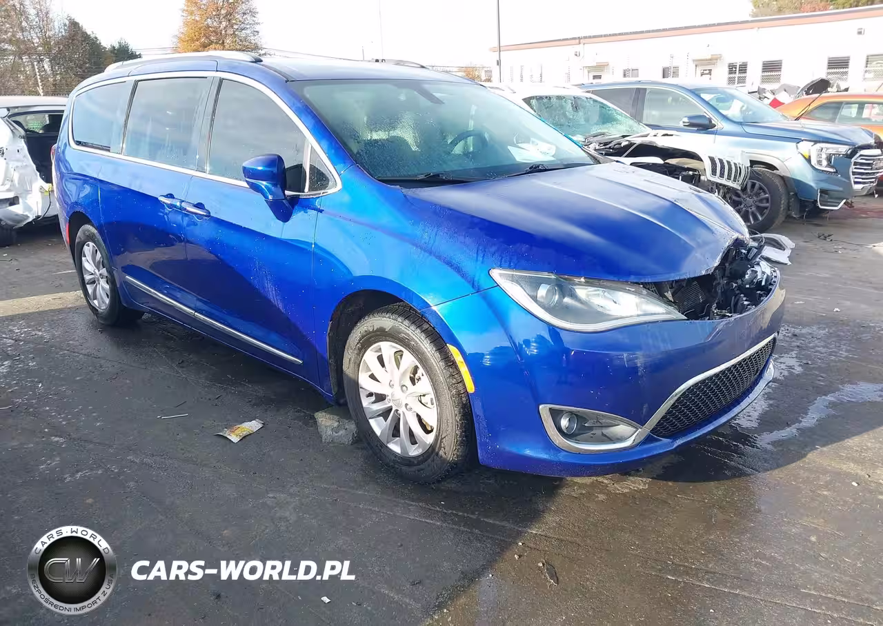 2018 Chrysler Pacifica Touring L Plus
