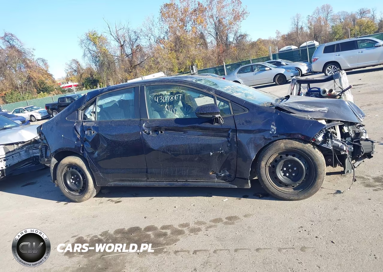 2022 Toyota Corolla Le VIN:5YFEPMAE3NP284790 - 13