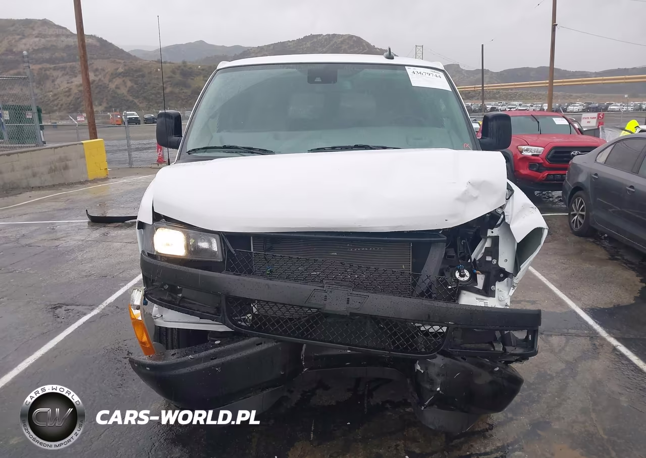 2025 Chevrolet Express Passenger Rwd 2500 Regular Wheelbase Ls VIN:1GAWGEFP4S1159844 - 12