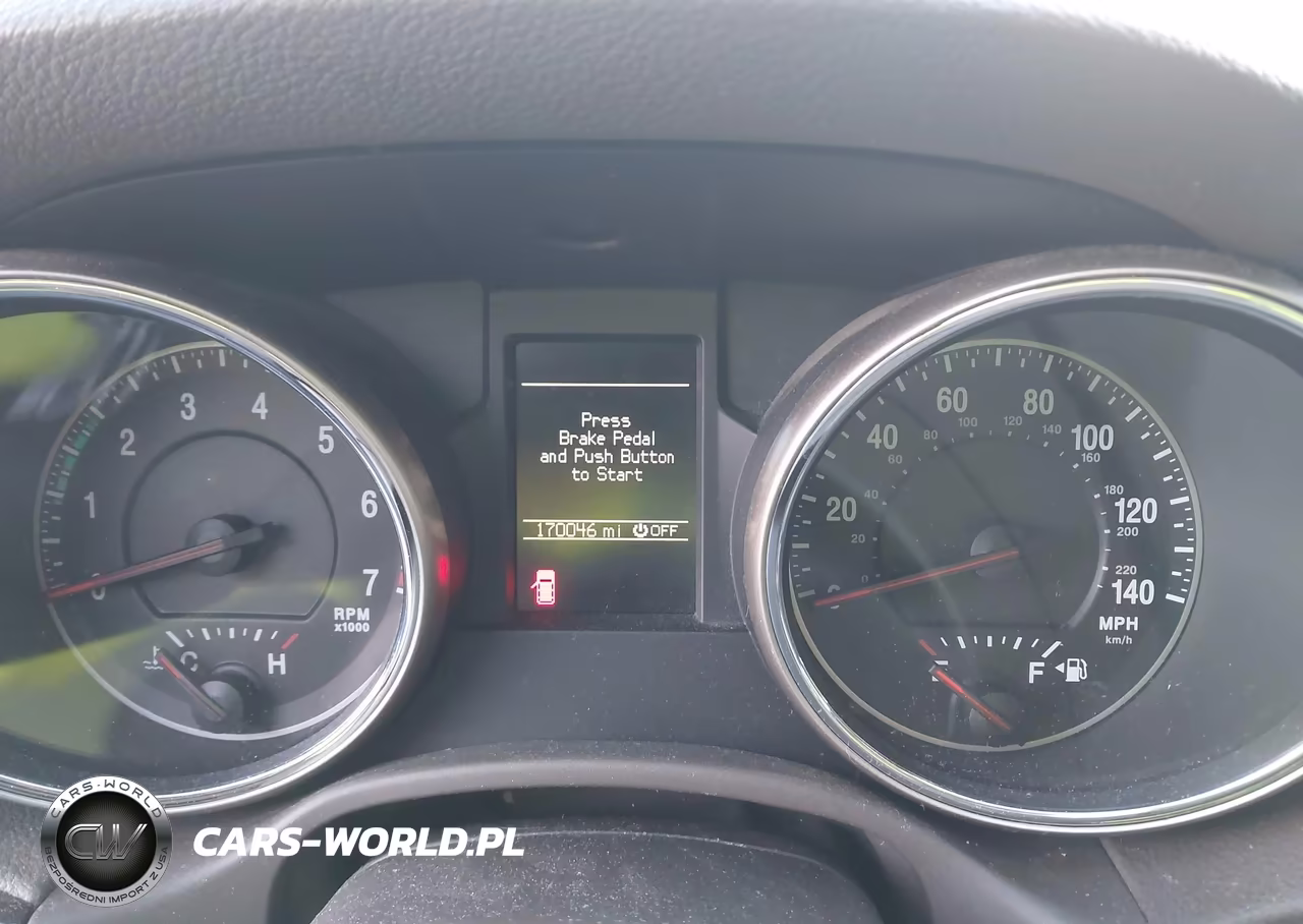 2012 Jeep Grand Cherokee Laredo VIN:1C4RJEAG5CC104015 - 7