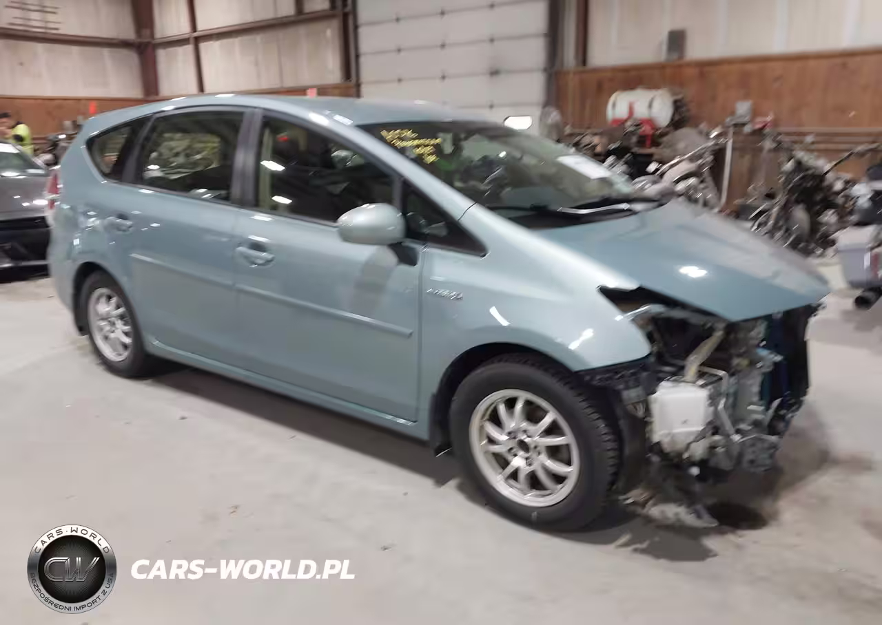 2015 Toyota Prius V Two