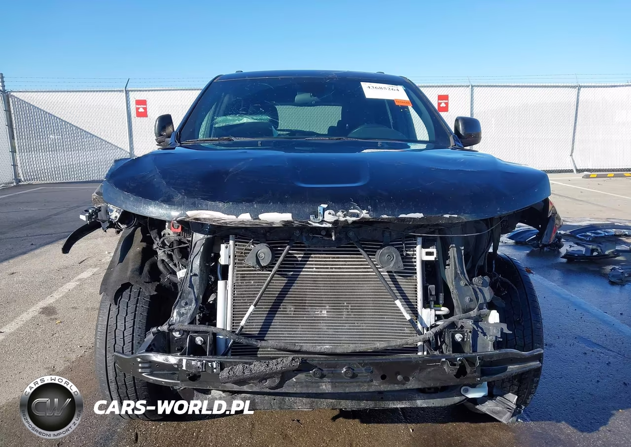 2018 Jeep Grand Cherokee Laredo E 4X4 VIN:1C4RJFAG5JC313046 - 13
