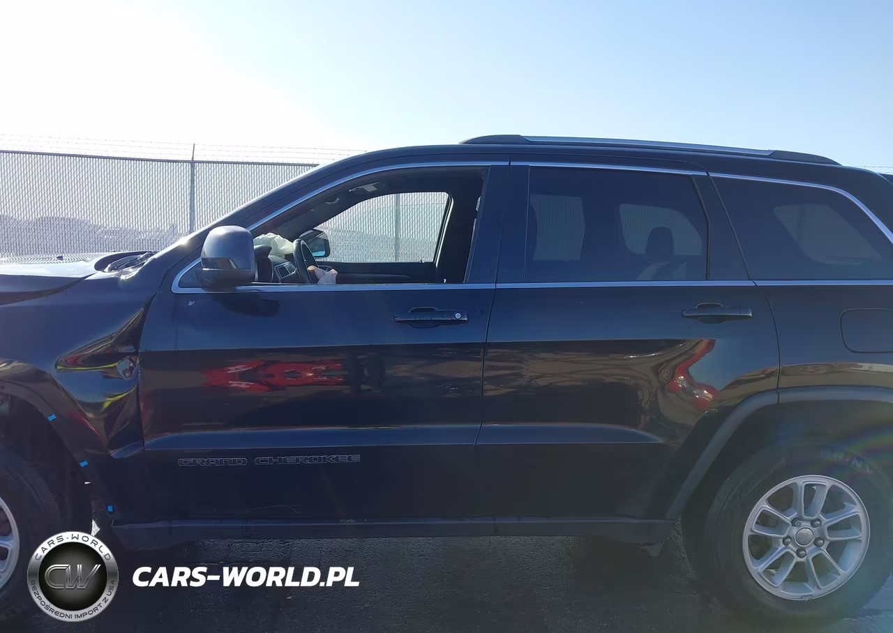 2018 Jeep Grand Cherokee Laredo E 4X4 VIN:1C4RJFAG5JC313046 - 15