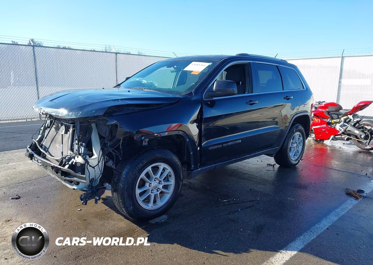2018 Jeep Grand Cherokee Laredo E 4X4 VIN:1C4RJFAG5JC313046 - 2