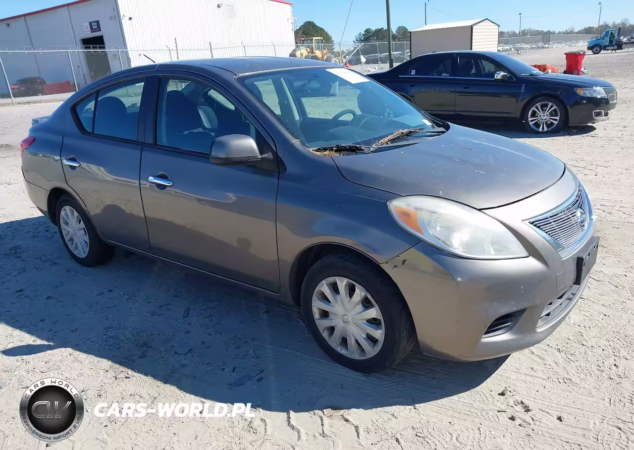2013 Nissan Versa 1.6 Sv