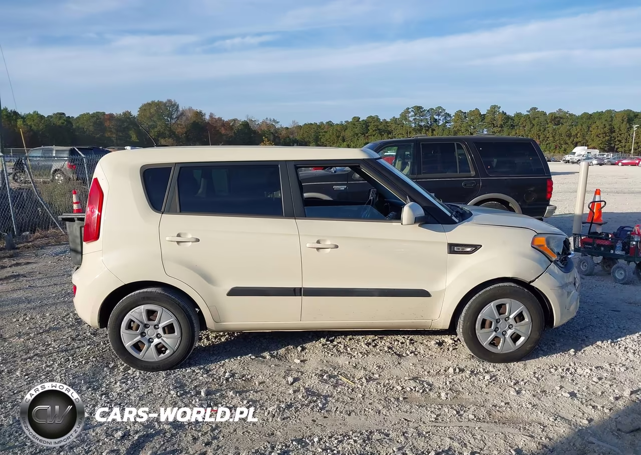 2013 Kia Soul VIN:KNDJT2A56D7530424 - 13