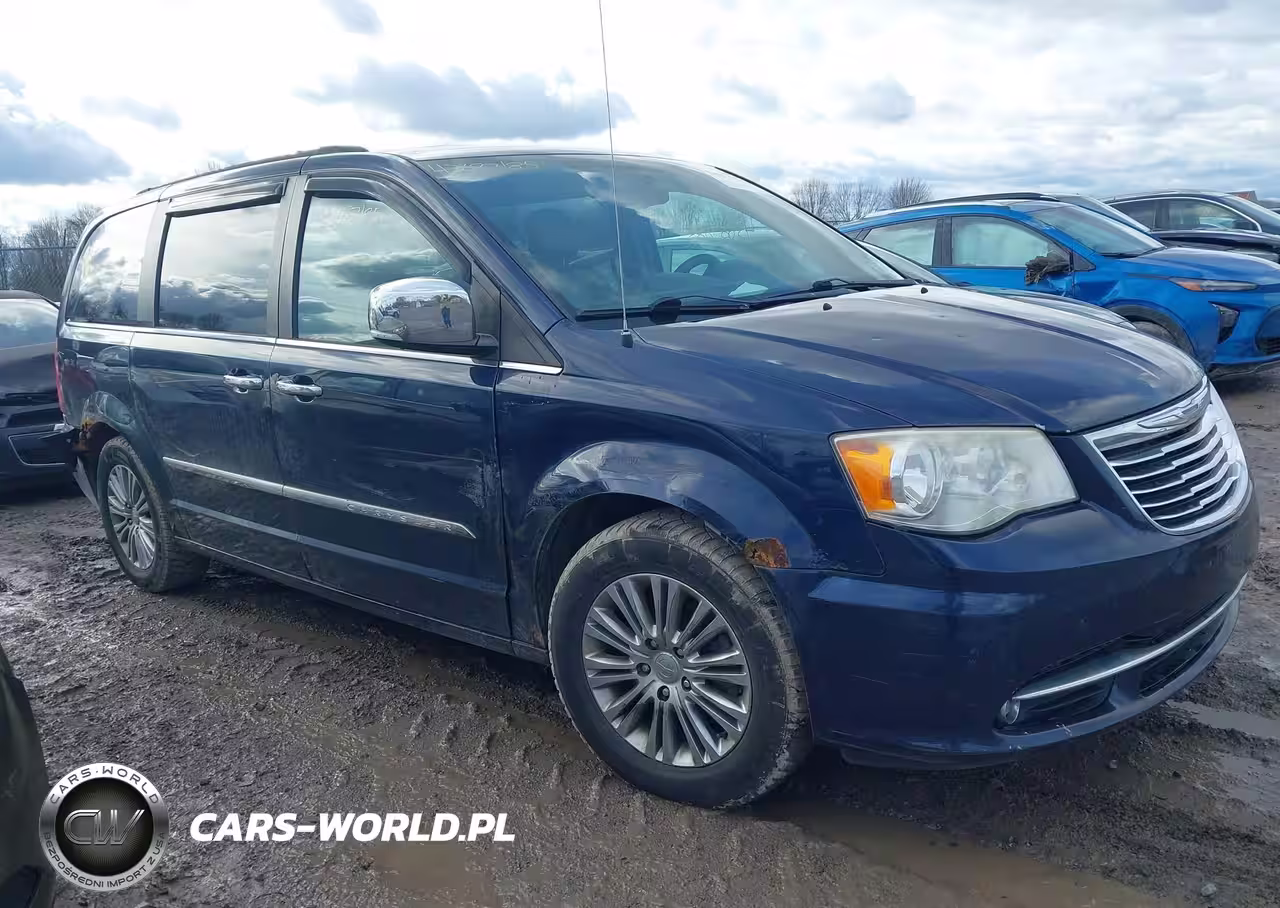 2013 Chrysler Town & Country Touring-L