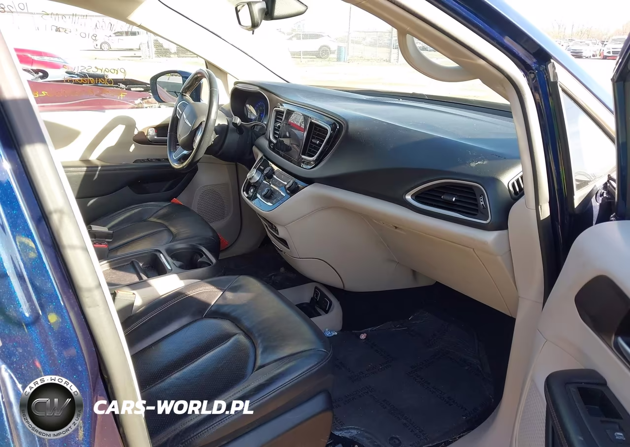 2018 Chrysler Pacifica Touring L VIN:2C4RC1BG6JR139412 - 5