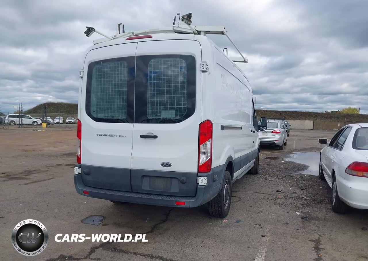 2015 Ford Transit-250 VIN:1FTNR2CMXFKA53274 - 4