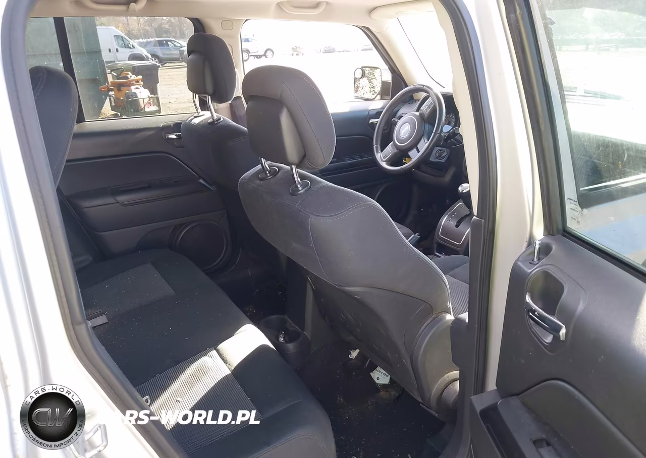2012 Jeep Patriot Latitude VIN:1C4NJRFB9CD612467 - 8
