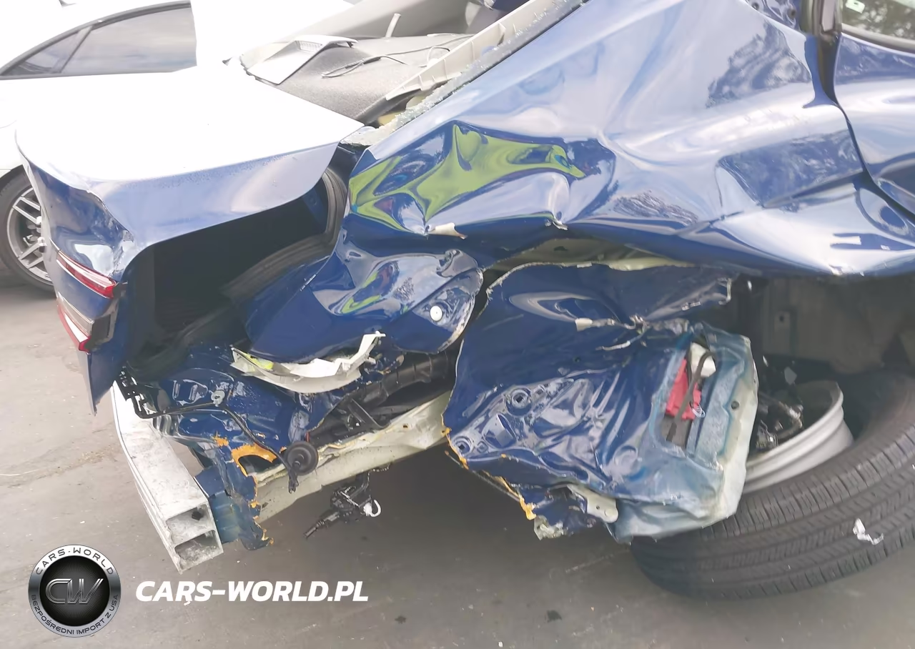2025 Toyota Camry Le VIN:4T1DAACK7SU206845 - 12