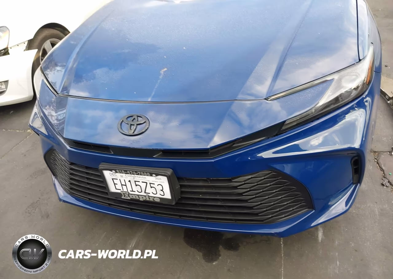 2025 Toyota Camry Le VIN:4T1DAACK7SU206845 - 13