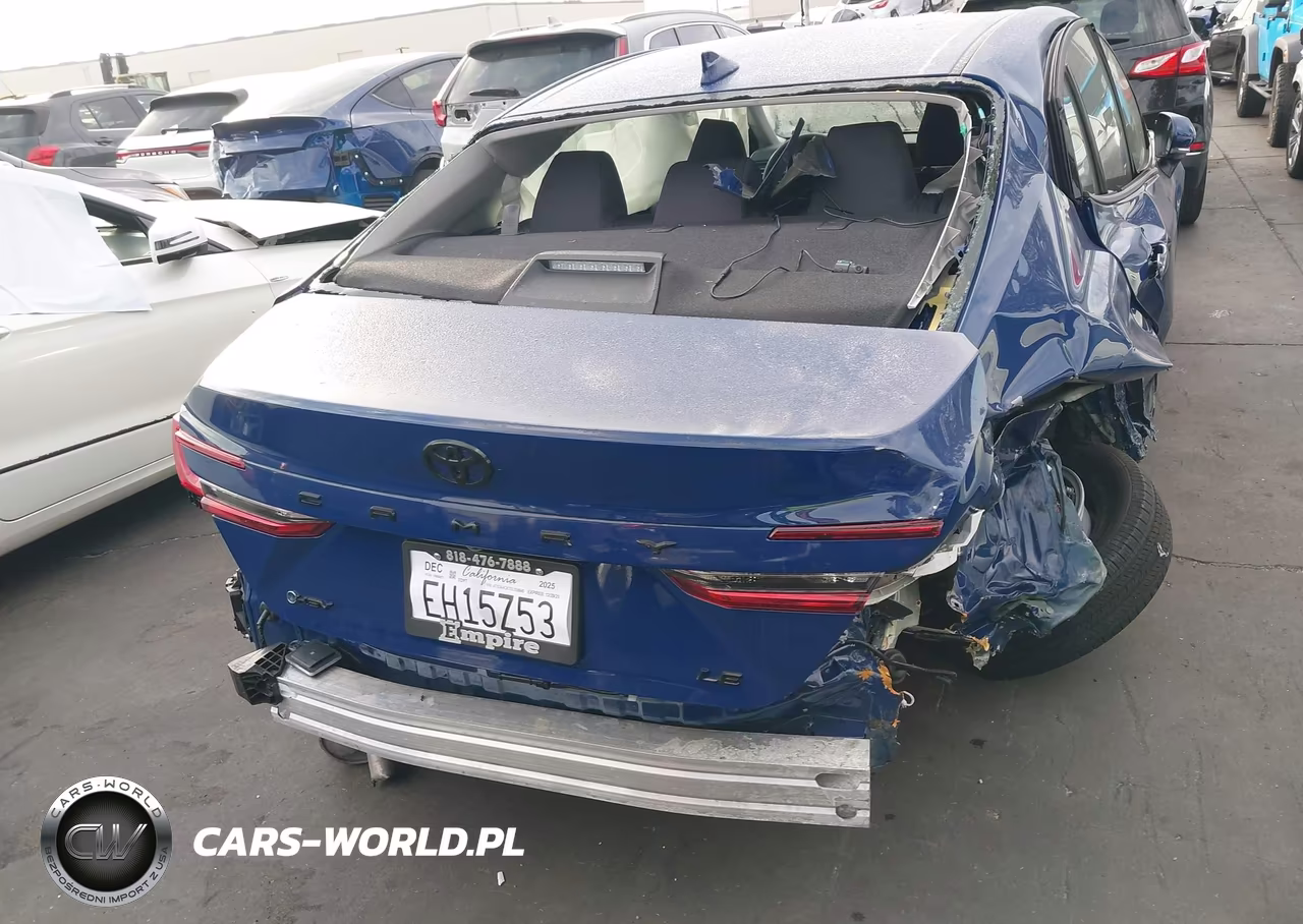 2025 Toyota Camry Le VIN:4T1DAACK7SU206845 - 17