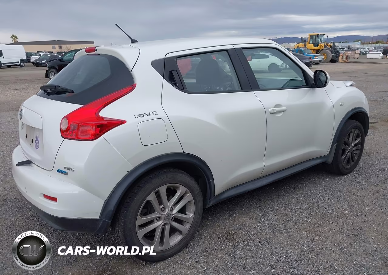 2013 Nissan Juke S VIN:JN8AF5MV0DT211939 - 4