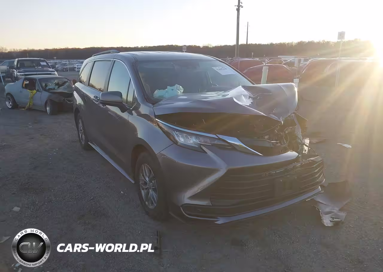 2023 Toyota Sienna Le