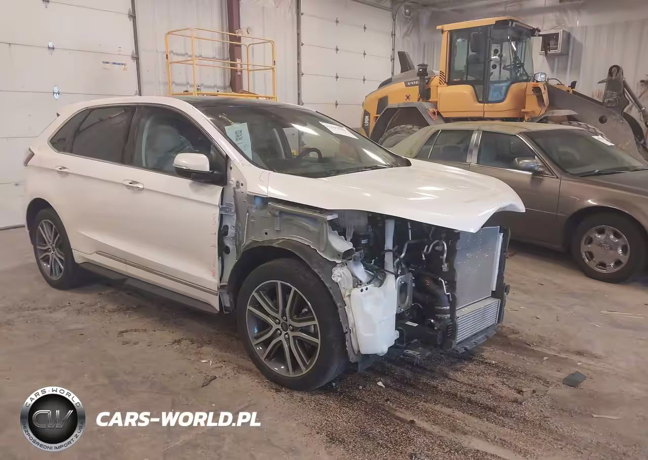 2019 Ford Edge Titanium