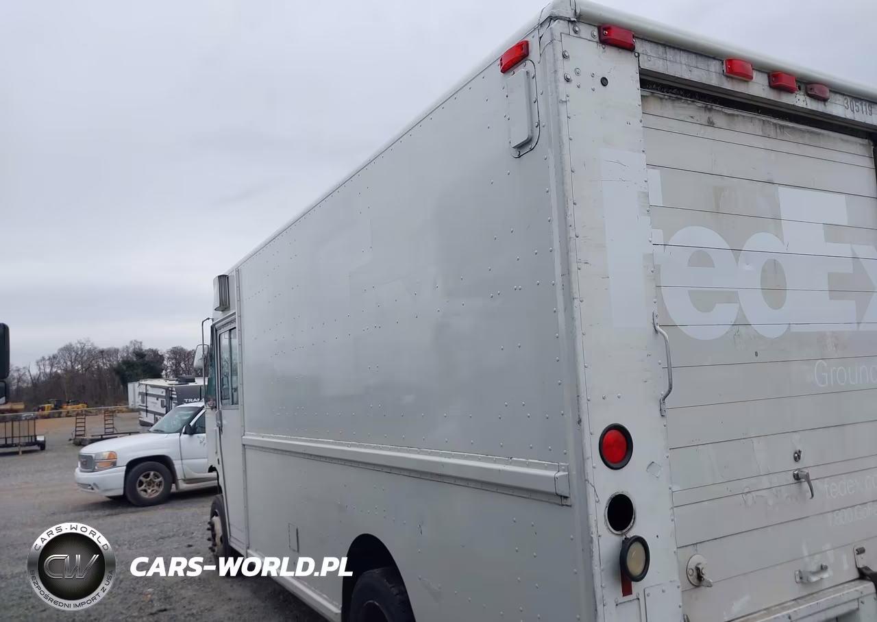 1998 Freightliner Chassis M Line Walk-In Van VIN:4UZA4FF4XWC902633 - 14