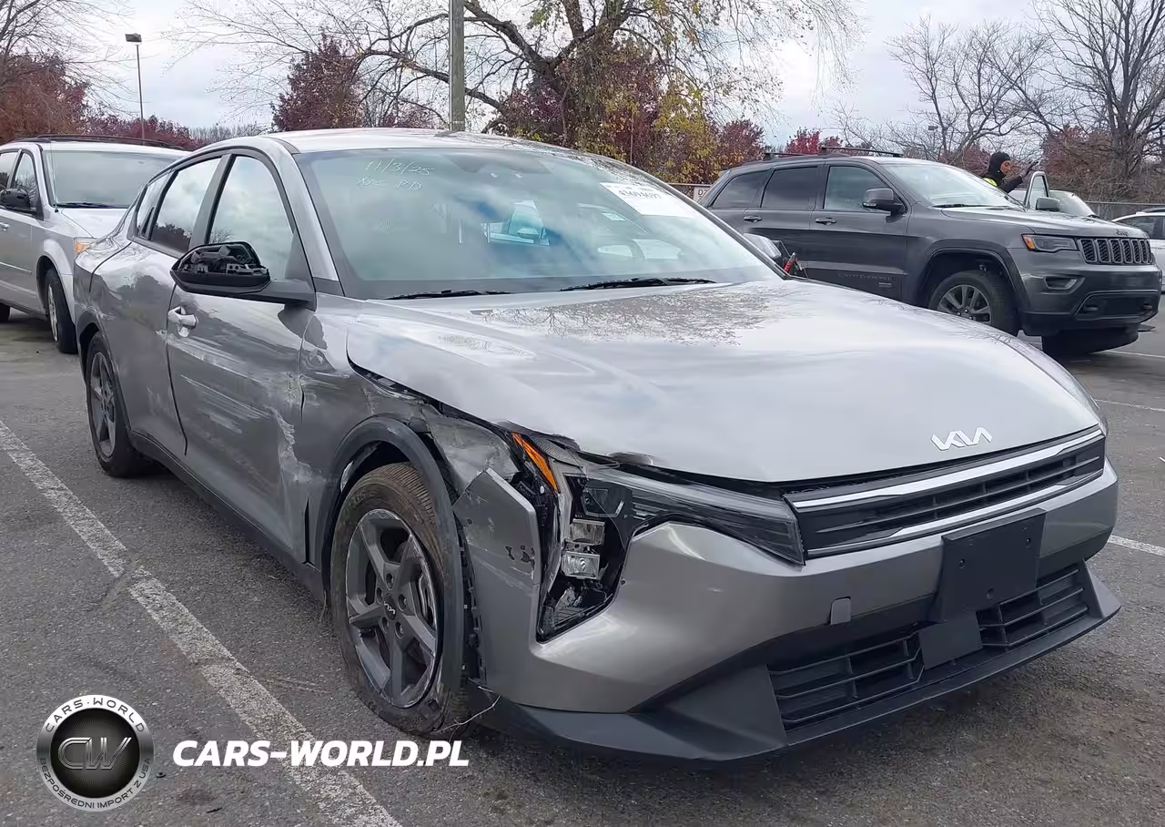 2025 Kia K4 Lxs