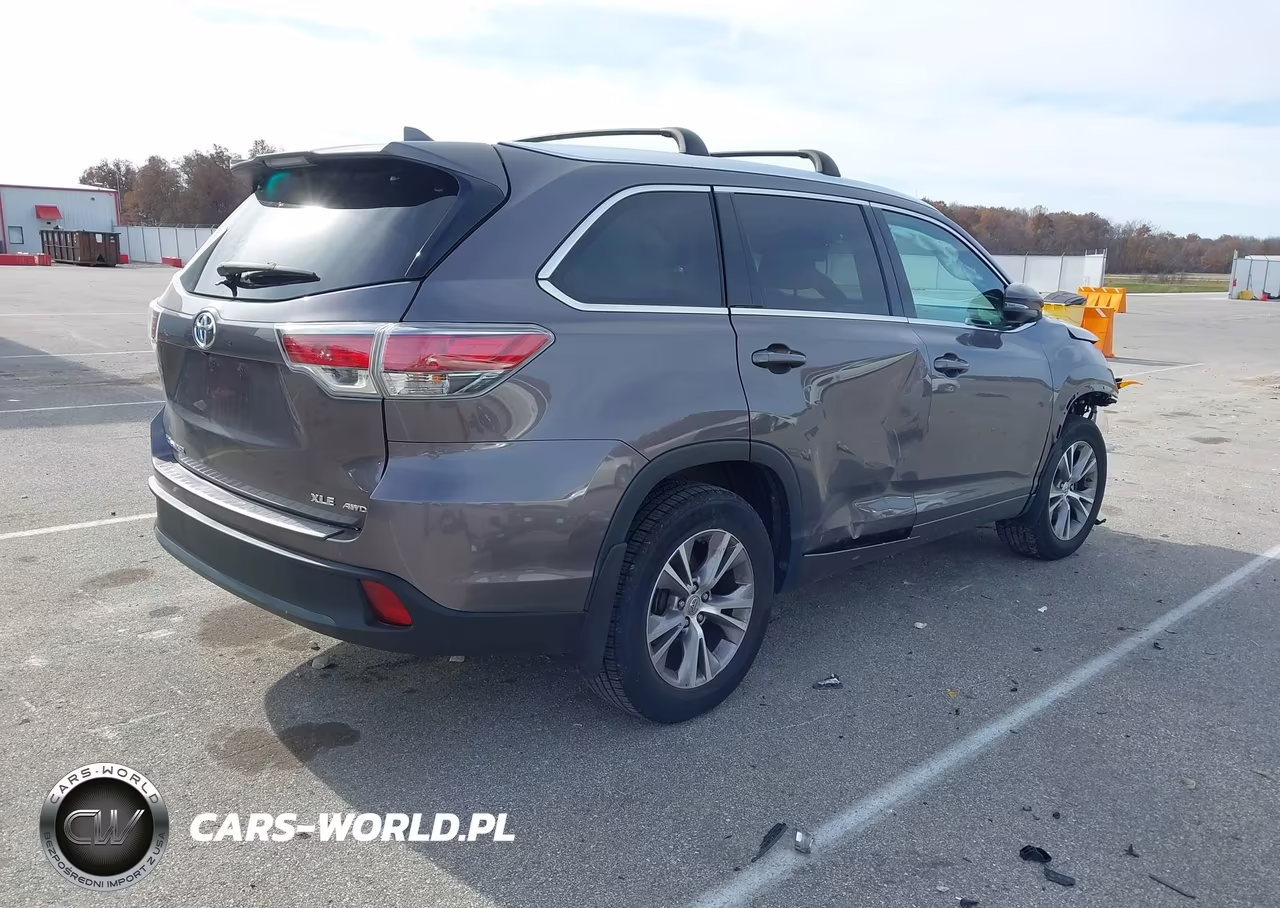 2015 Toyota Highlander Xle V6 VIN:5TDJKRFH6FS191946 - 4